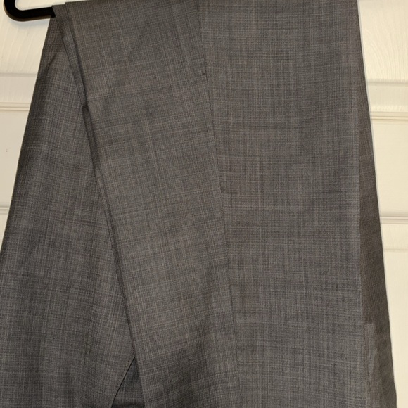 Michael Kors athletic slim fit dress slacks excellent condition - Picture 3 of 3